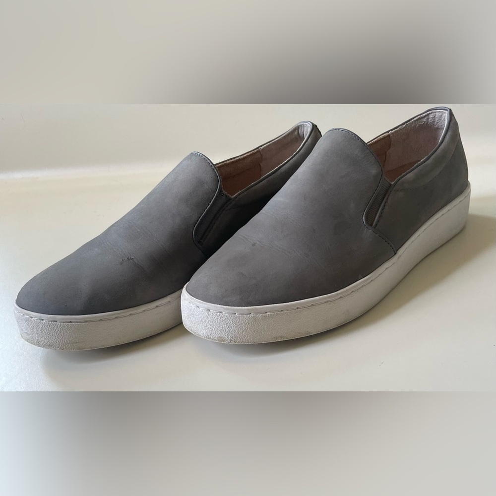 Vionic Slip-on Sneakers size 7